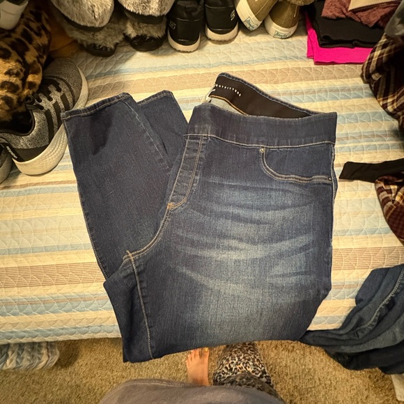 Blue Straight Leg Denim Jeans with Faded Details - Picture 1 of 2